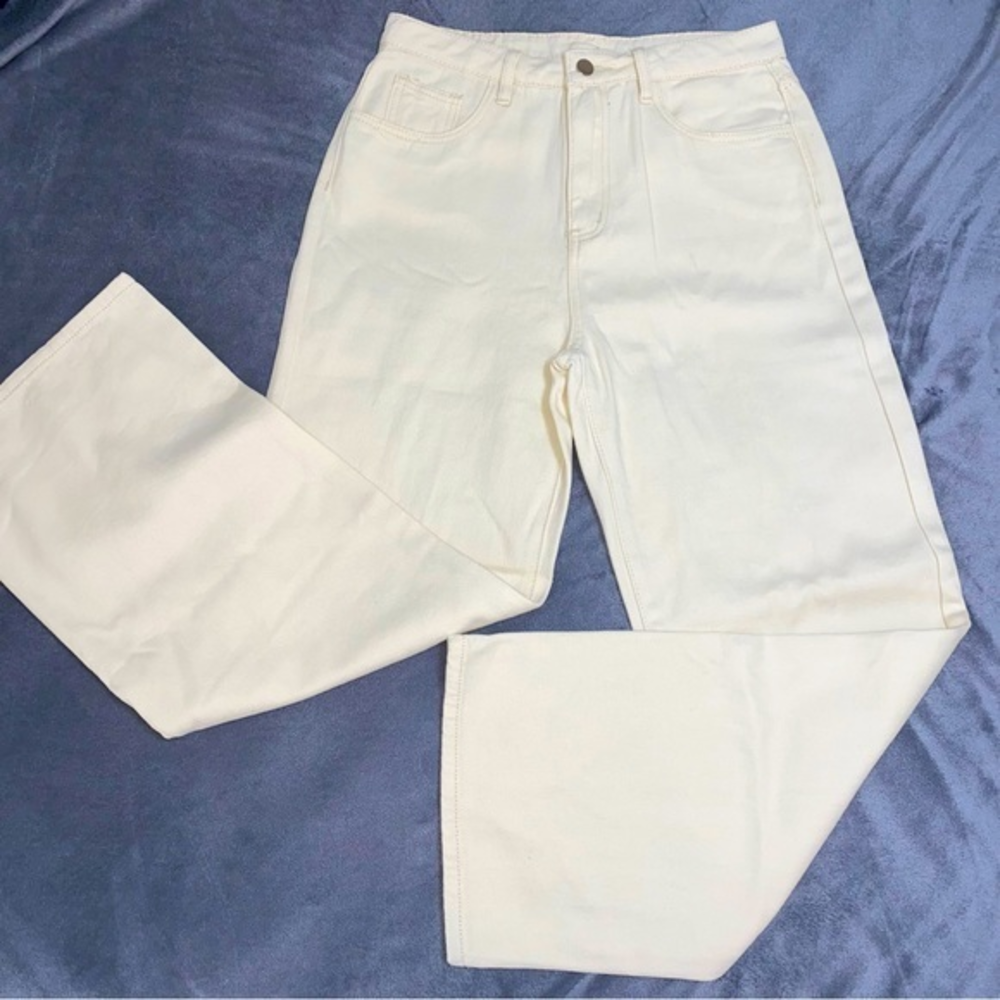 Dazy ivory jeans wide leg, high waisted size‎ large